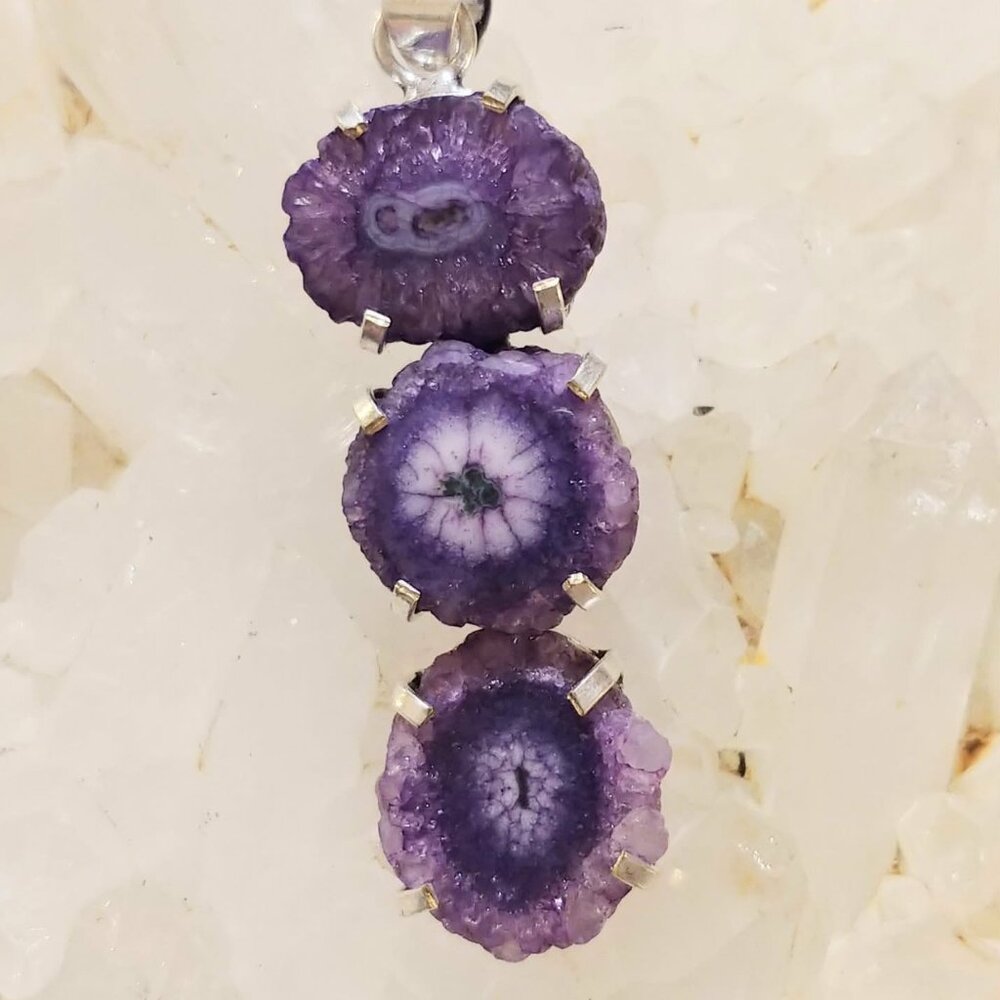 NWOT Dramatic Purple Solar Quartz Slice Stack Pendant 925 Sterling Overlay - Picture 5 of 10